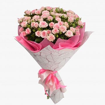 Букет 15 нежно-розовых кустовых роз