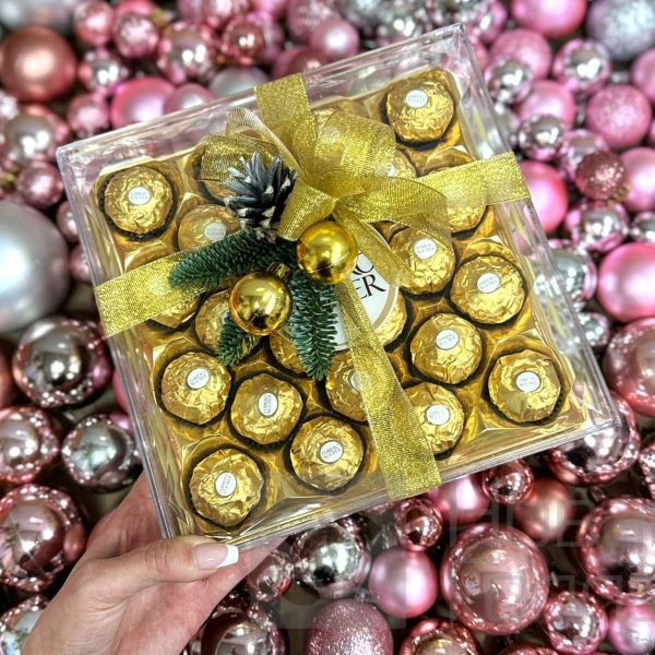 Конфеты Ferrero Rocher 300 гр с зимним декором