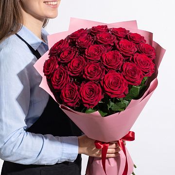 Букет 21 красная роза 60см
