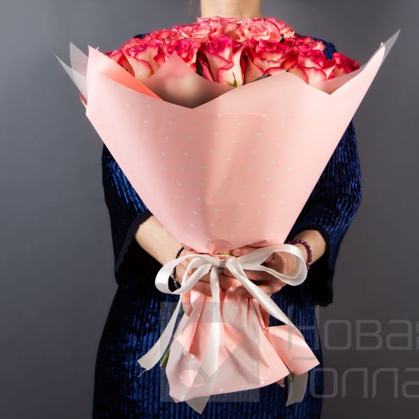 Букет 35 розовых роз 40 см